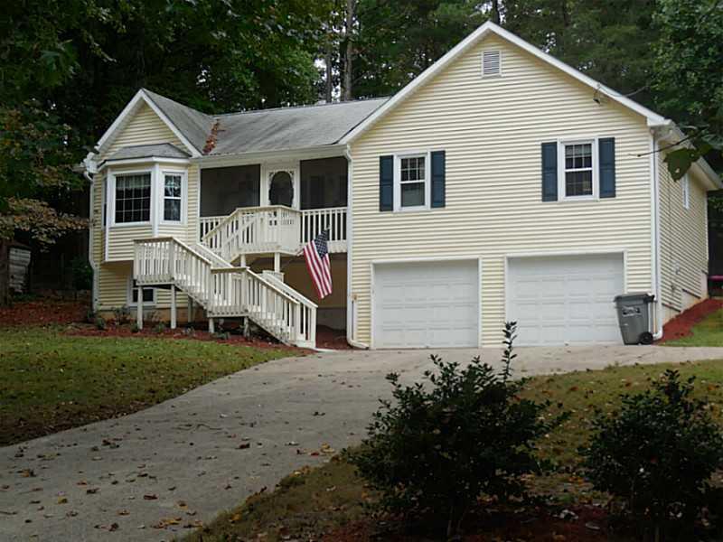 331 Creekbend Dr., Woodstock, GA 30188