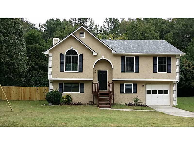 3425 Estate Lake Dr., Fairburn, GA 30213