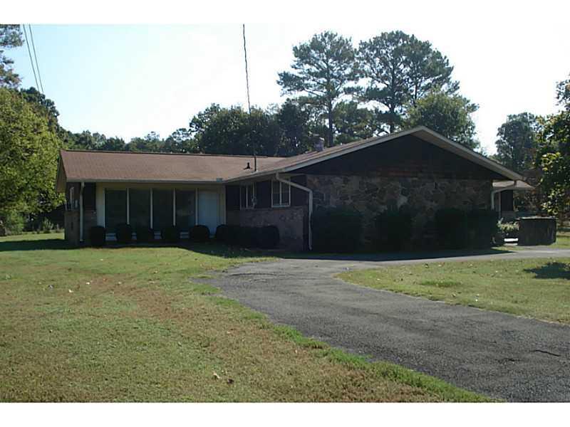 504 Sandy St., Calhoun, GA 30701