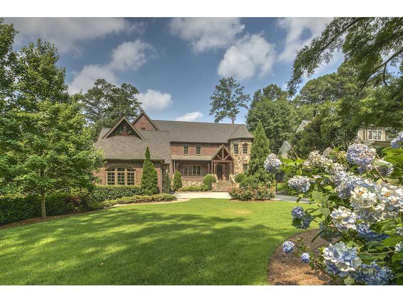 2384 Montview Dr., Atlanta, GA 30305