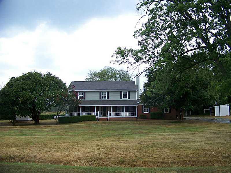 4911 Rosebud Dr., Snellville, GA 30039