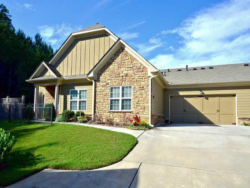 141 Glens Dr., Woodstock, GA 30188
