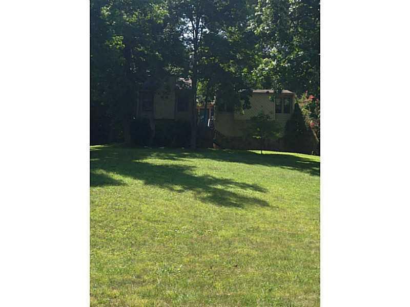 144 Bramble Oak Dr., Woodstock, GA 30188