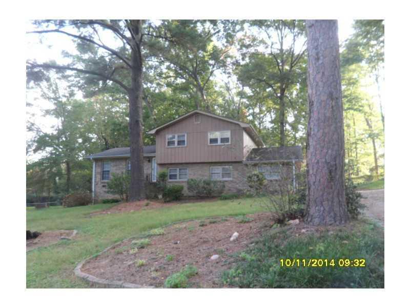 1480 Smokehouse Ln., Stone Mountain, GA 30088