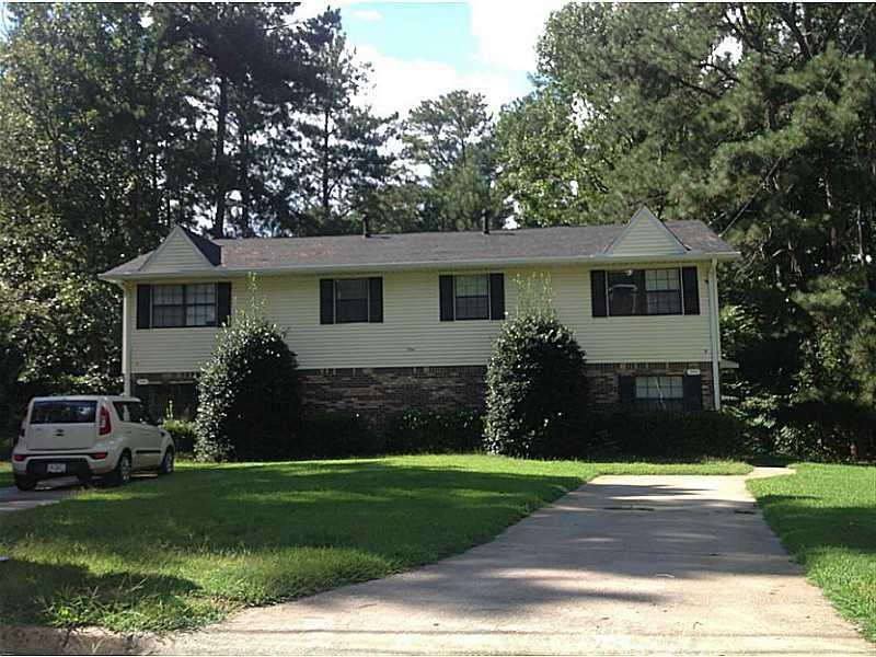 2996 Sonya Ln., Snellville, GA 30078