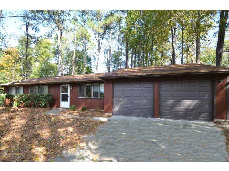 1306 Sandpiper Ln., Lilburn, GA 30047