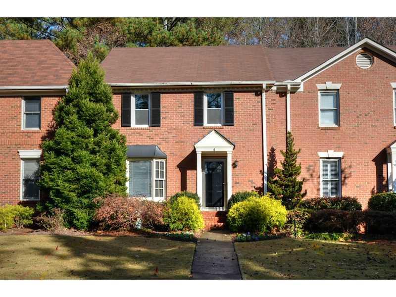 4 Huntington Place Dr., Sandy Springs, GA 30350