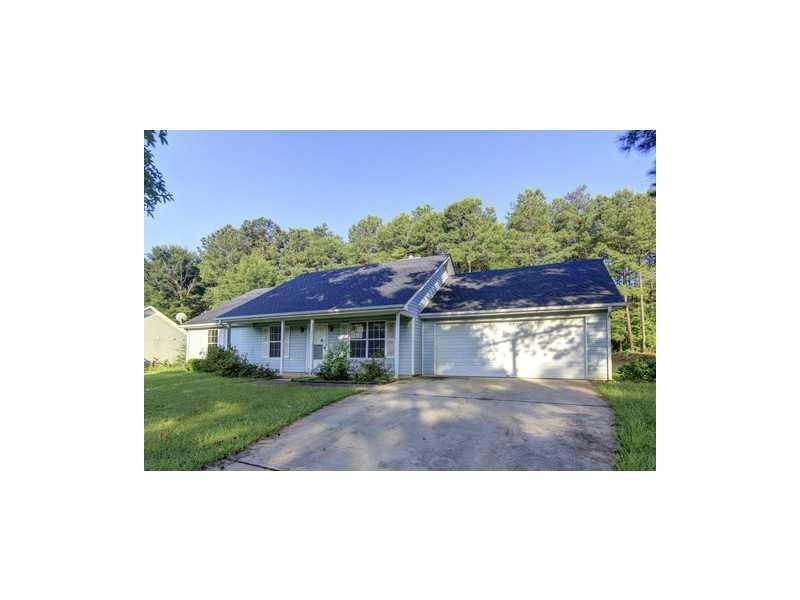 111 Starlake Dr., Jackson, GA 30233