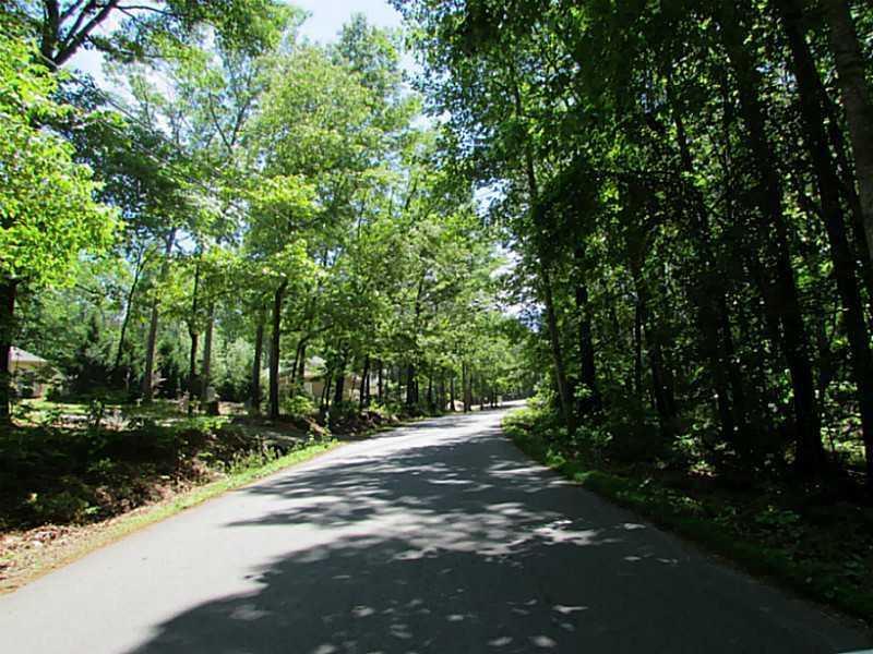 Rocky Ln., Acworth, GA 30102