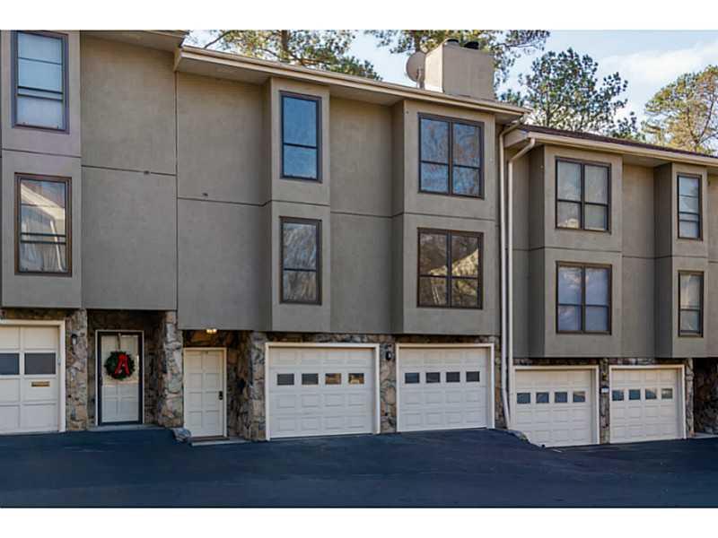 1734 Woodcliff Ct., Atlanta, GA 30329