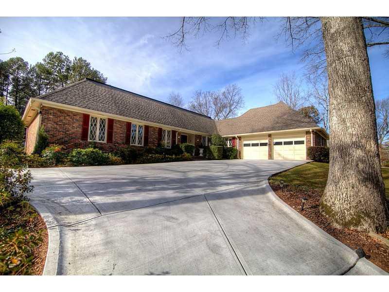 4566 Ridgegate Dr., Duluth, GA 30097