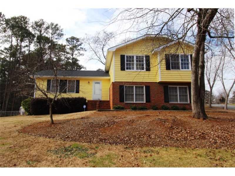 2140 Shadowood Dr., Marietta, GA 30066