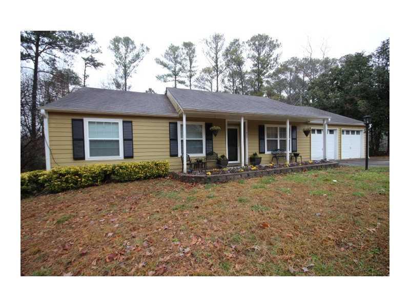 127 Apple Valley Dr., Woodstock, GA 30188