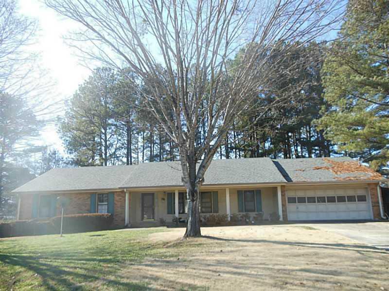 2213 Meadow Dr., Snellville, GA 30078