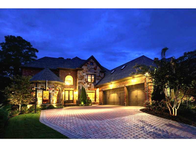 8190 Prestwick Cir., Duluth, GA 30097