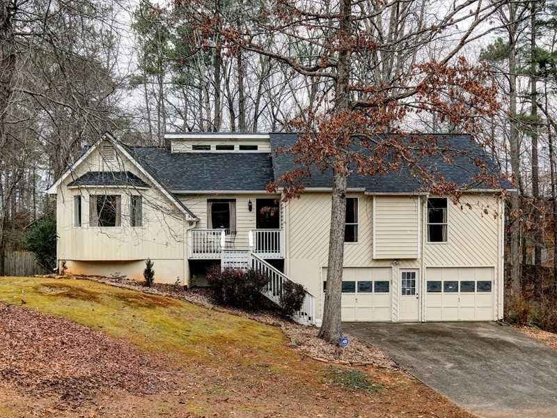 606 Jeffrey Ct., Woodstock, GA 30188