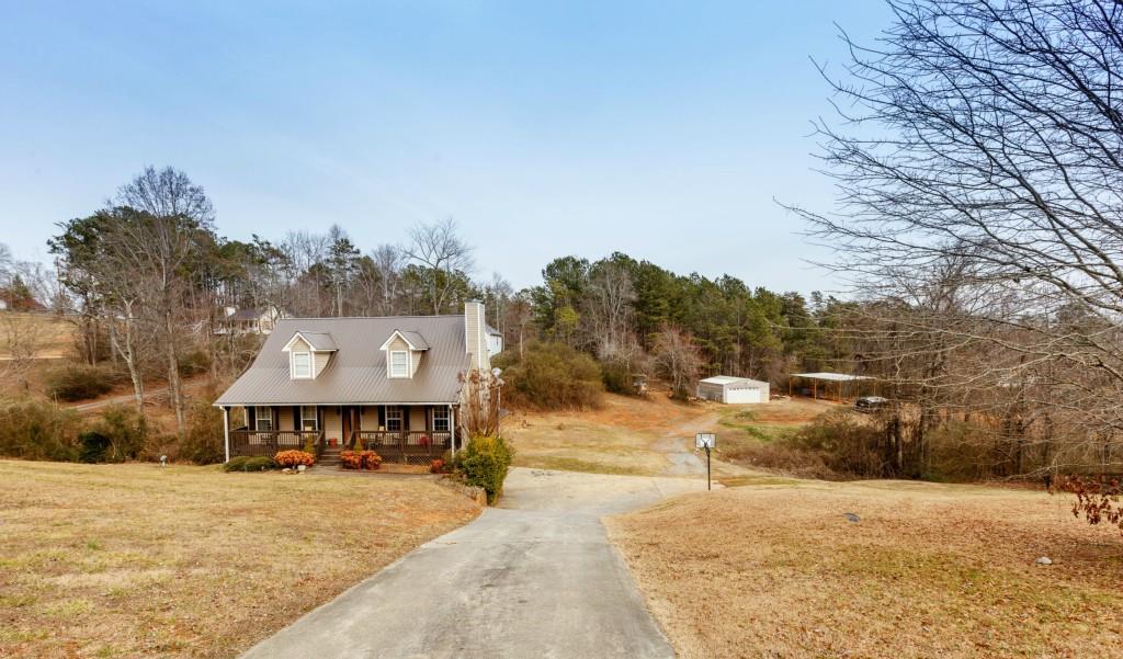 611 Cartersville St., Ball Ground, GA 30107