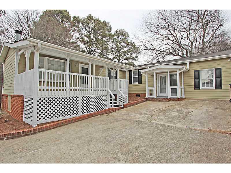 536 Stell Rd., Woodstock, GA 30188