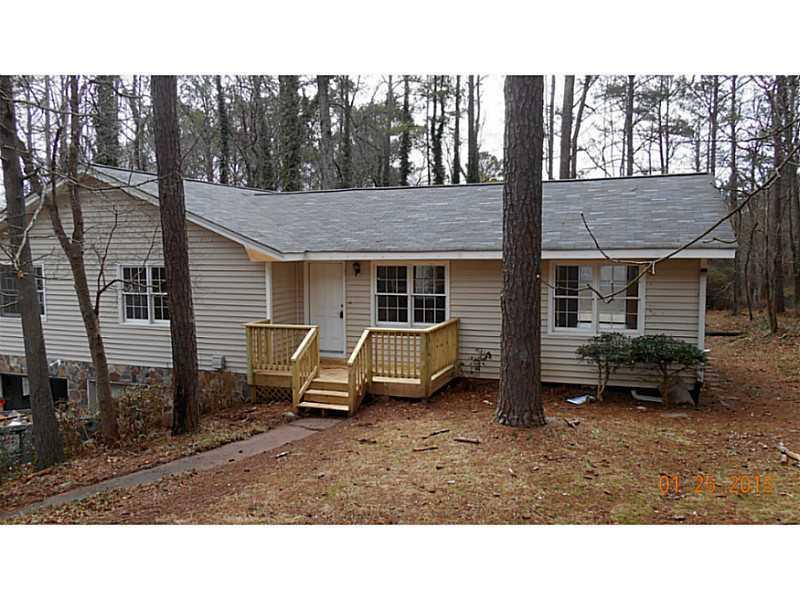 205 Burnie Rd., Woodstock, GA 30188