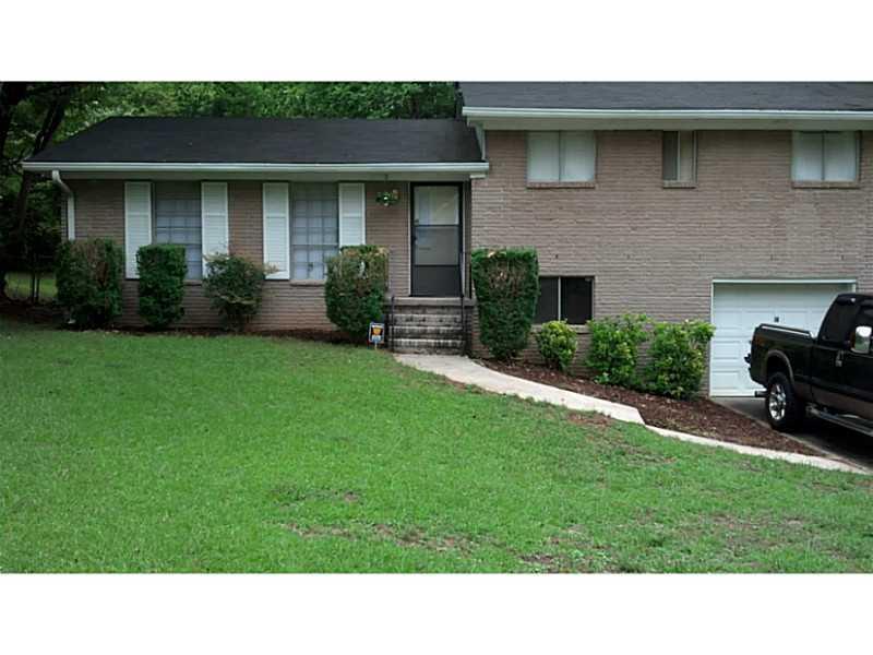 5590 Deerfield Tr., Atlanta, GA 30349