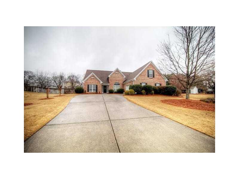 8435 Meadowgrove Ln., Gainesville, GA 30506