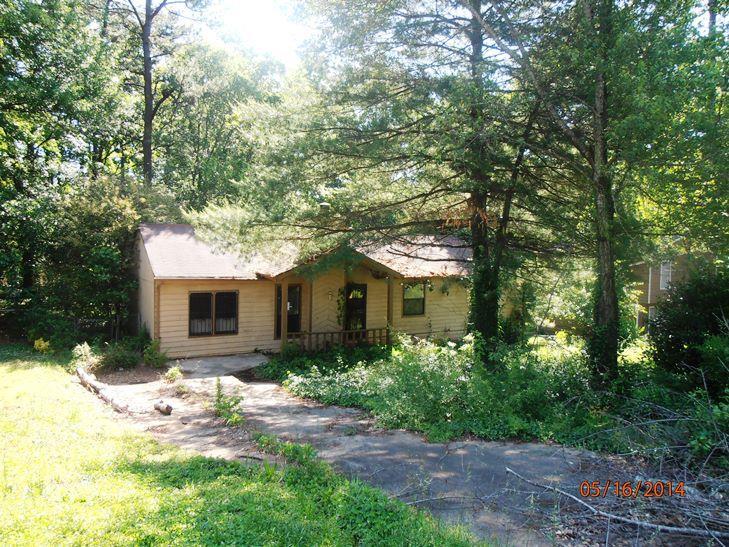 1460 Meadowlark Dr., Decatur, GA 30032