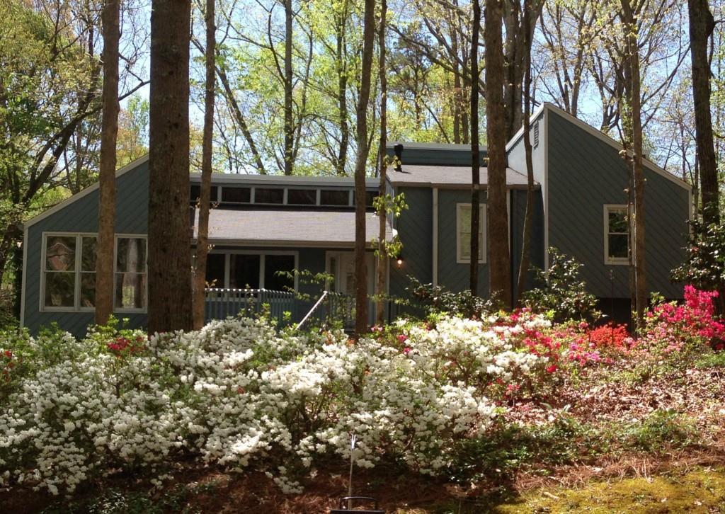 1300 Laurel Cliff Dr., Smyrna, GA 30082