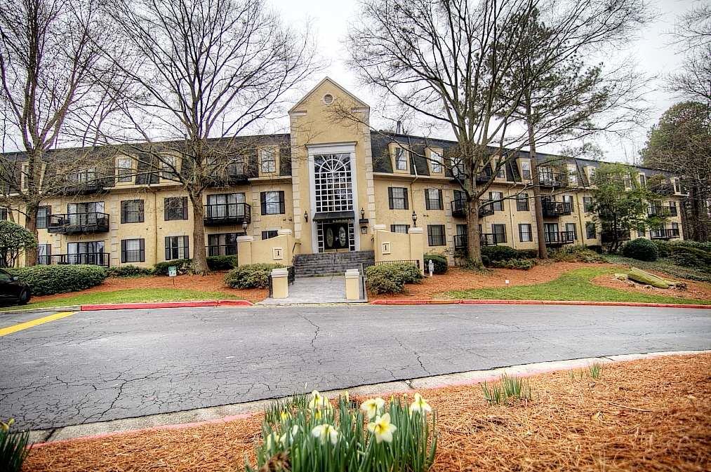 1207 Pine Heights Dr., Atlanta, GA 30324