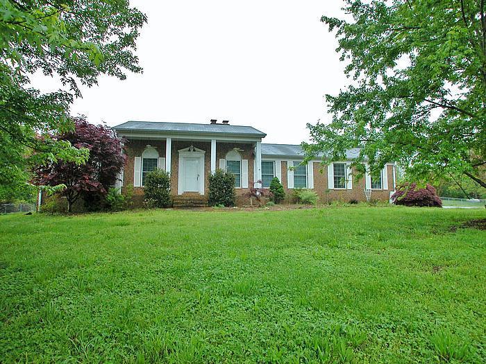 4918 Strickland Rd., Flowery Branch, GA 30542