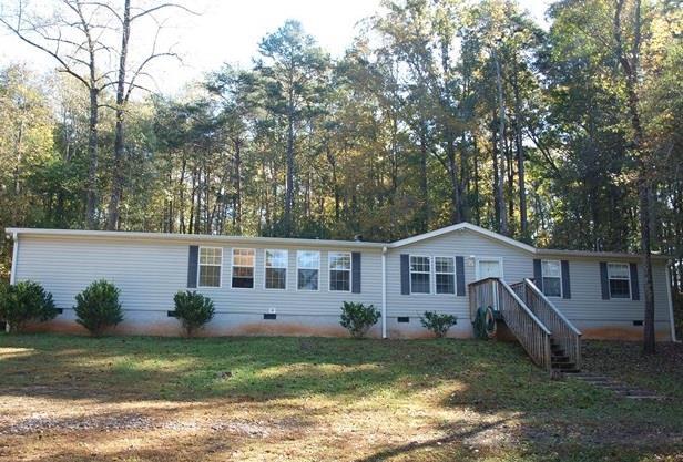 581 W Freeman St., Maysville, GA 30558