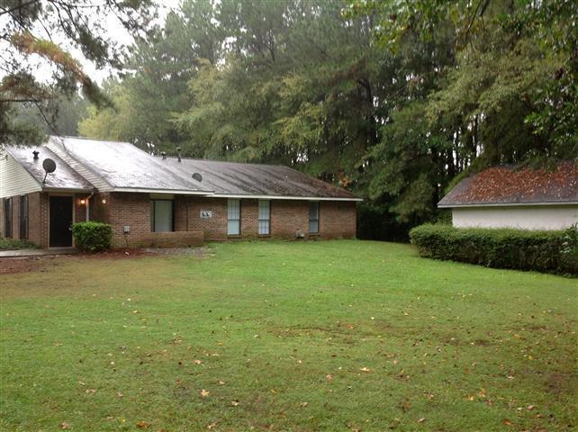 3006 Sonya Ln., Snellville, GA 30078