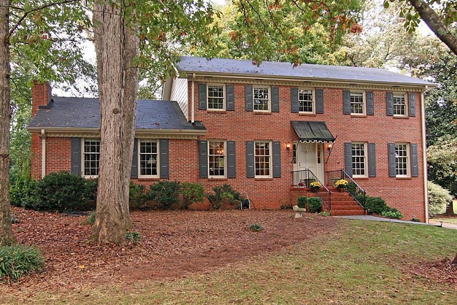 4427 Cedar Wood Dr., Lilburn, GA 30047