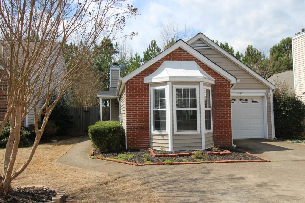 1345 Yorkshire Ln., Woodstock, GA 30188