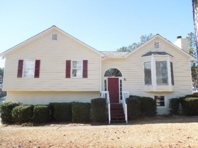 712 Silverthorne Cir., Douglasville, GA 30134