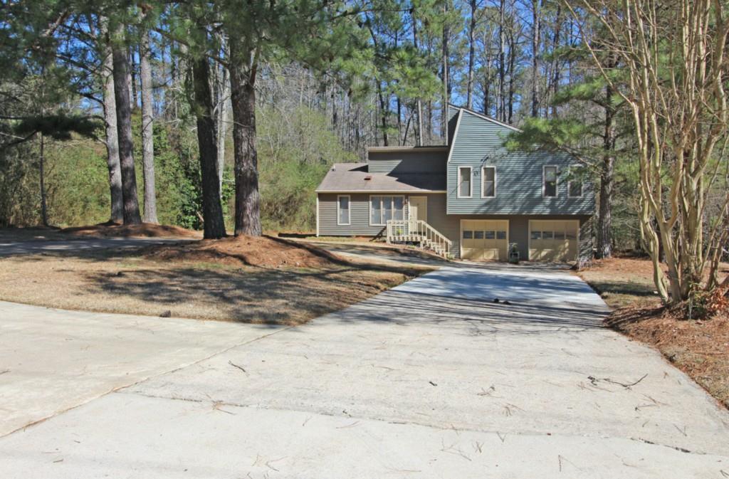 4221 N Arnold Mill Rd, Woodstock, GA 30188