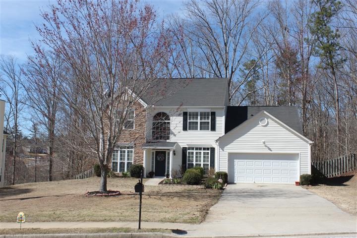 2220 Baker Carter Dr., Loganville, GA 30052