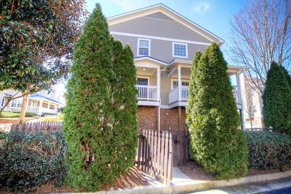 260 Carlyle Park Dr., Atlanta, GA 30307