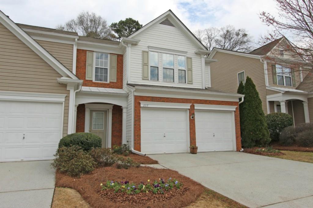227 Regent Sq., Woodstock, GA 30188