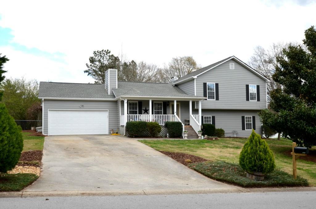 3403 Old Oaks Rd., Buford, GA 30519