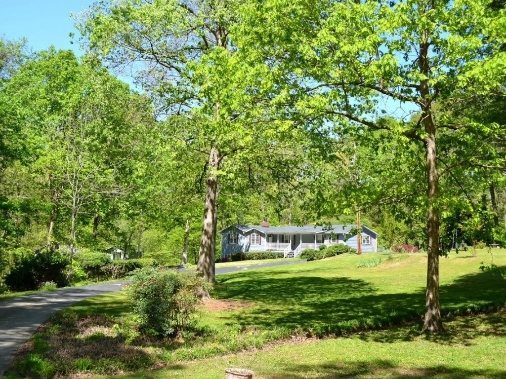253 Ranchwood Tr., Woodstock, GA 30188