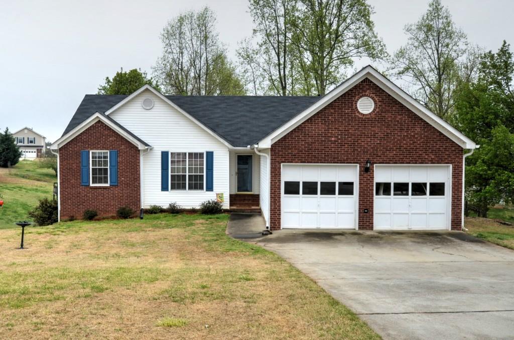 5412 Riverchase Dr., Flowery Branch, GA 30542