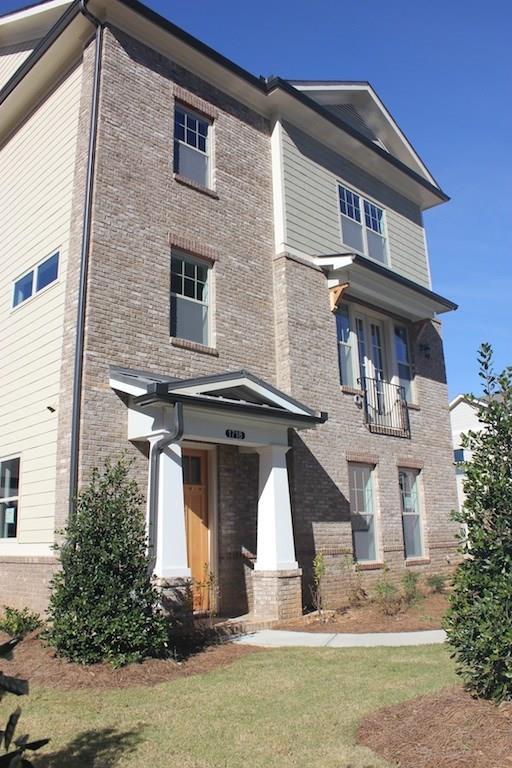 1718 Reynolds Cir., Smyrna, GA 30080
