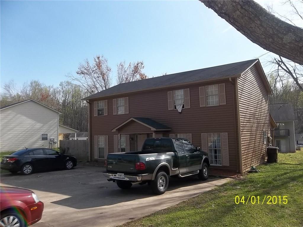 4720 Victoria Dr., Flowery Branch, GA 30542