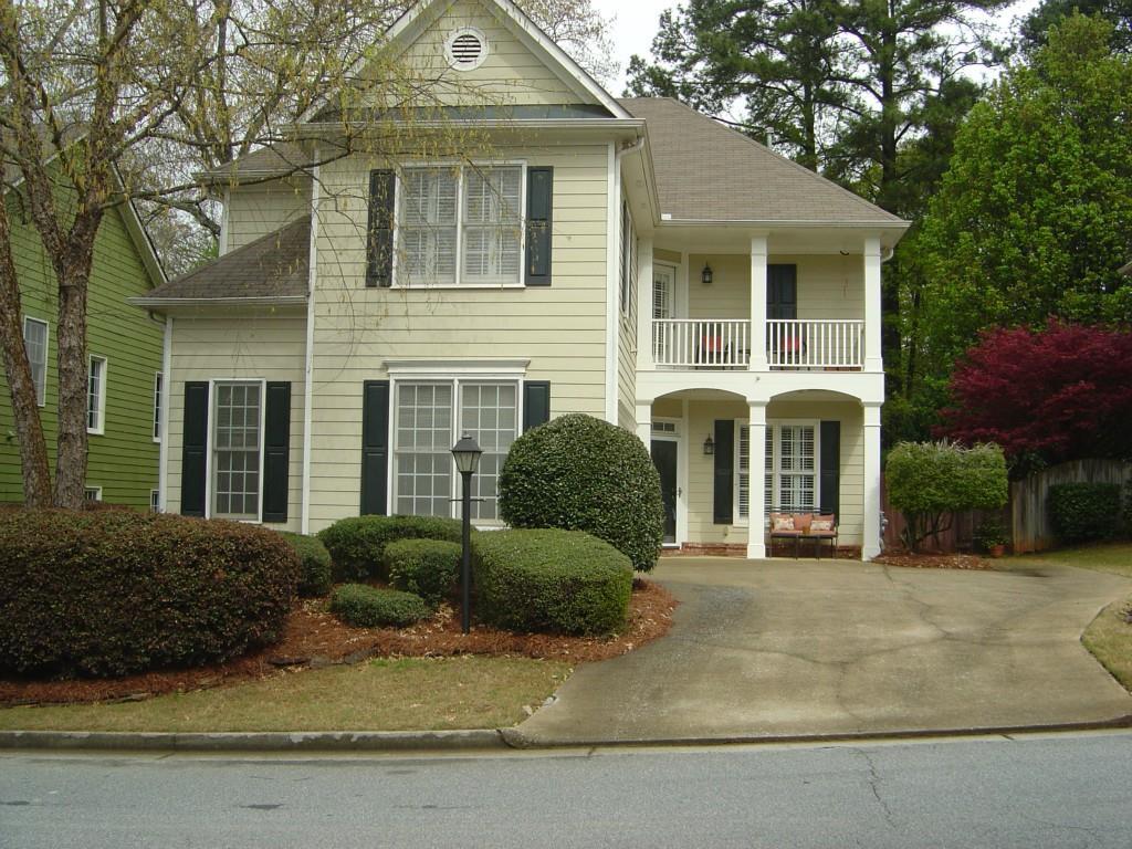 404 Ivy Glen Cir., Avondale Estates, GA 30002