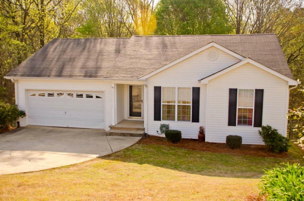 6000 Daffodil Dr., Flowery Branch, GA 30542