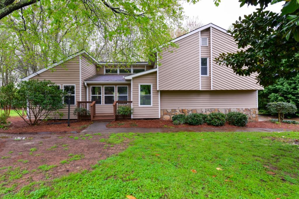 163 Dials Dr., Woodstock, GA 30188