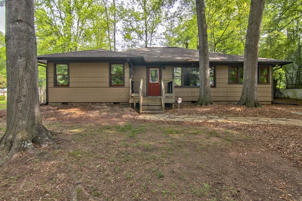 1088 Greenleaf Rd., Atlanta, GA 30316