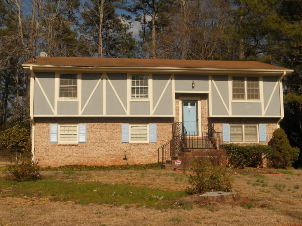 586 Fond Du Lac Dr., Stone Mountain, GA 30088