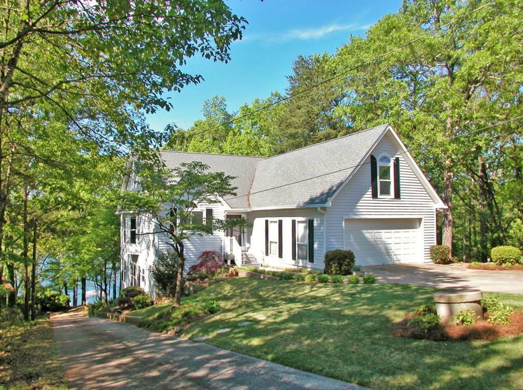 9241 Sourwood Dr., Gainesville, GA 30506