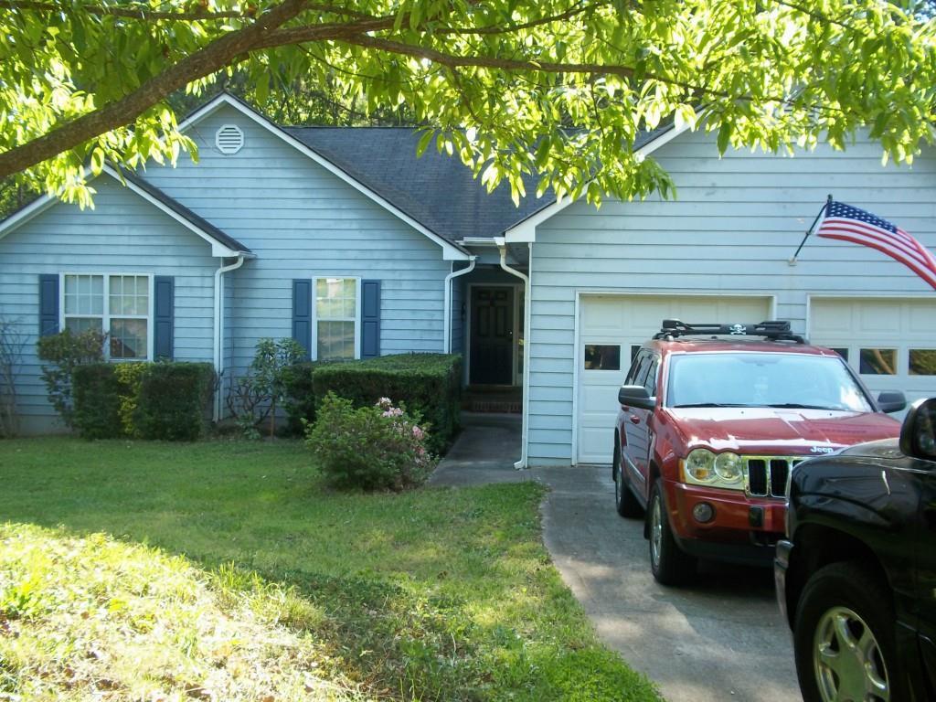 112 Laguna Springs Dr., Woodstock, GA 30188